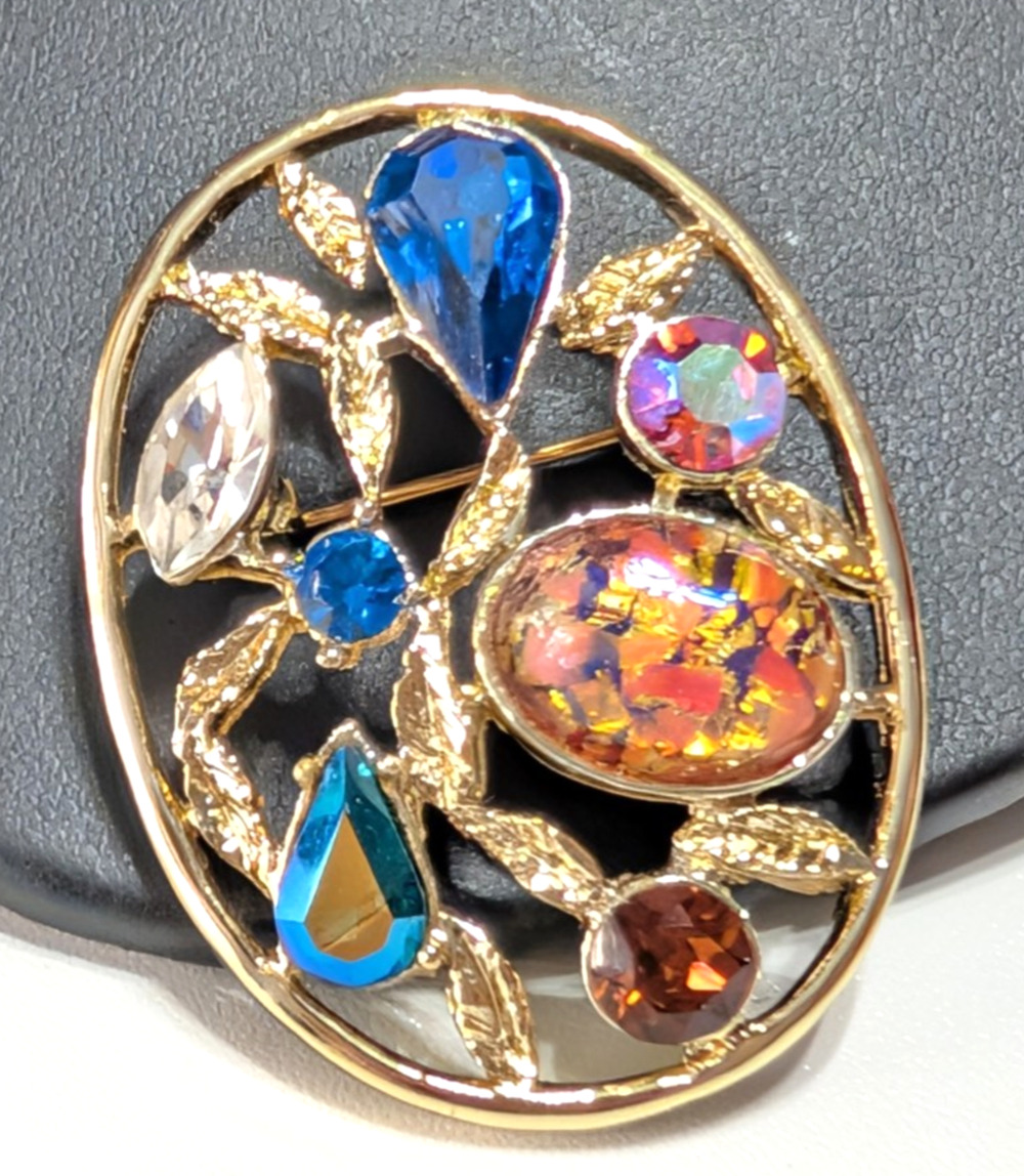 Vintage Rhinestone Brooch Pin Colorful Art Glass Gold-tone Leafs 1.75" gf-112